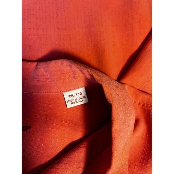 ￼ Tommy ￼ Bahama 100% silk  buttton up ￼shirt - Picture 8 of 8